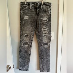 American eagle ripped pants